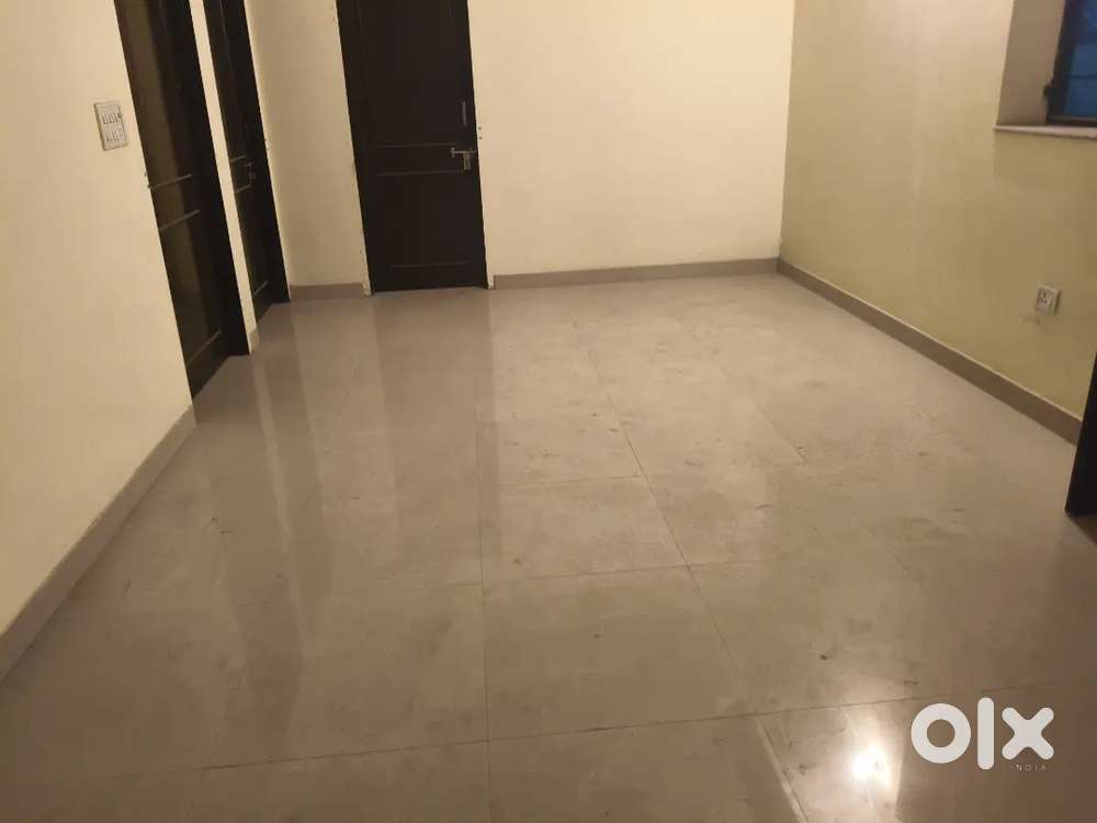 3 BHK semi furnished flat for sale