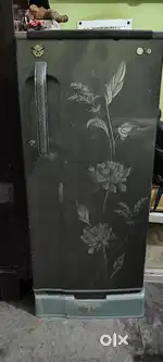 LG Refrigerator 185 Litre 6 year old