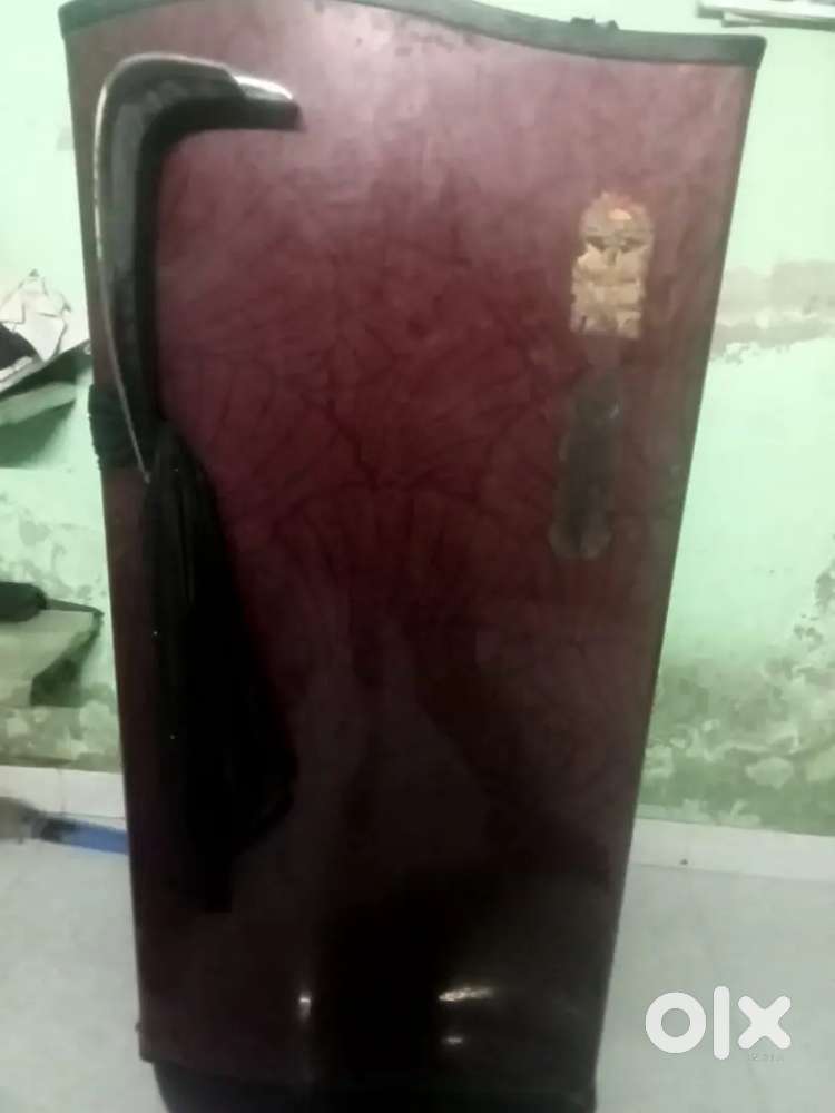 Door broken refrigerator