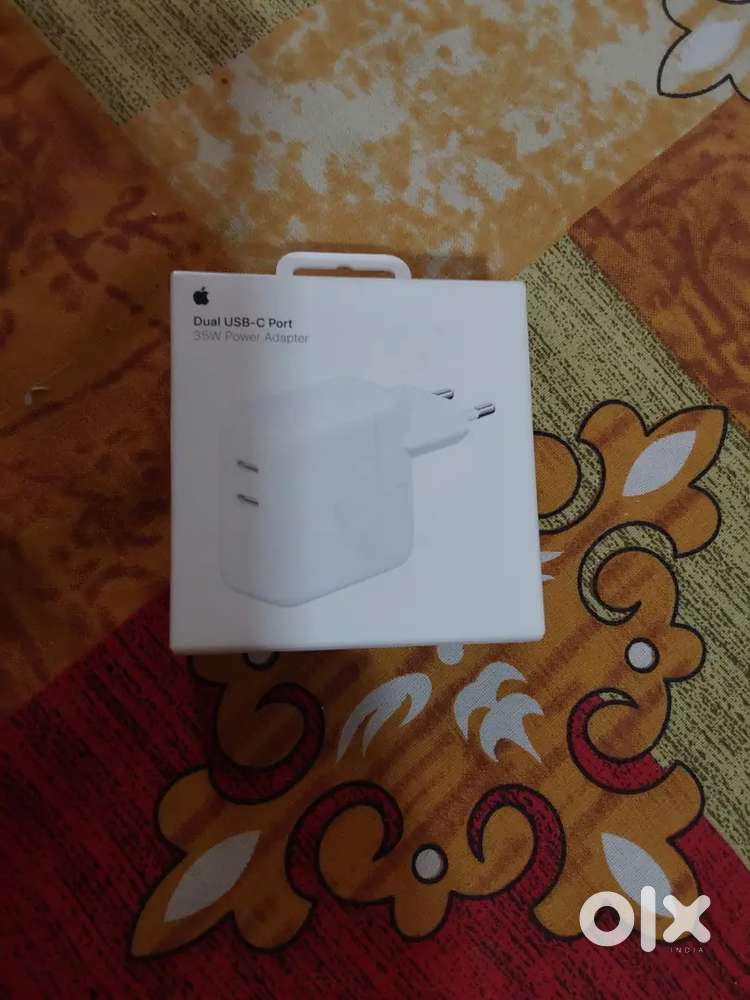Apple charger 35W Dual USB-C port original packed sealed