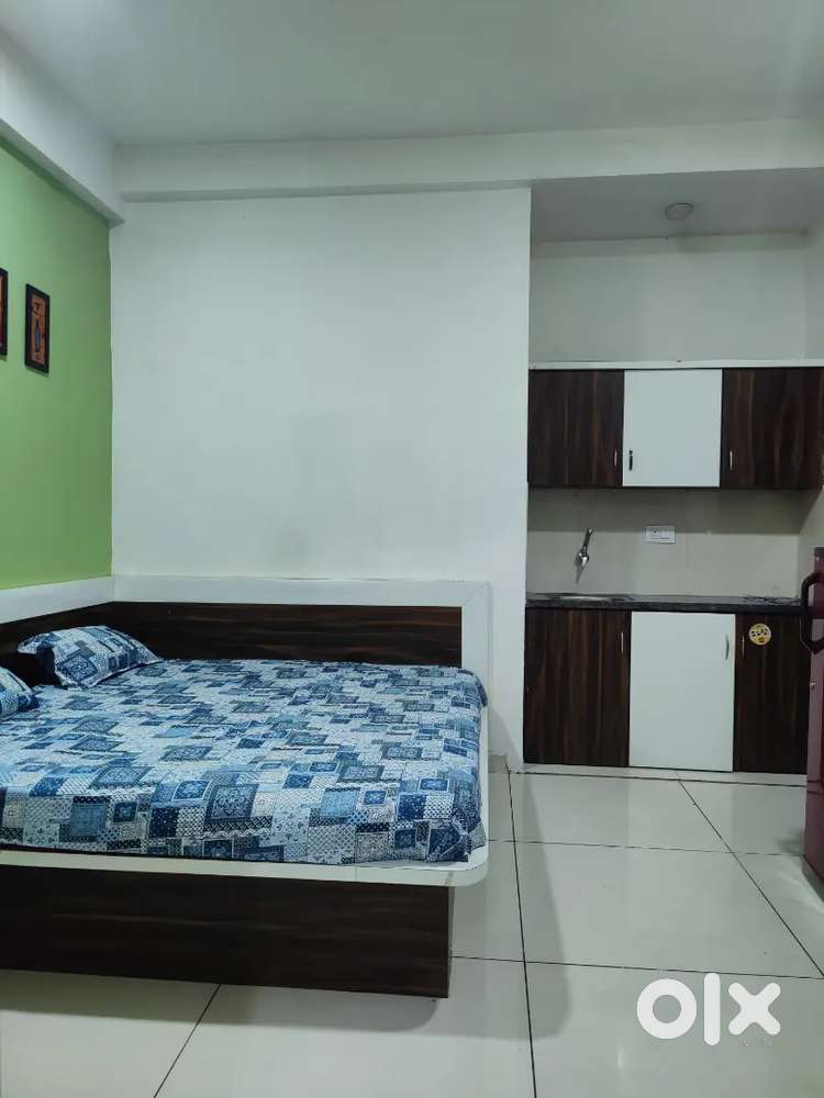 Fully Furnished Rk Zero Brokrege Near Bombay Hospital Square