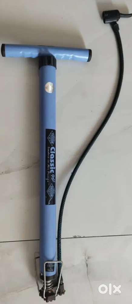 Bicycle hand air pump