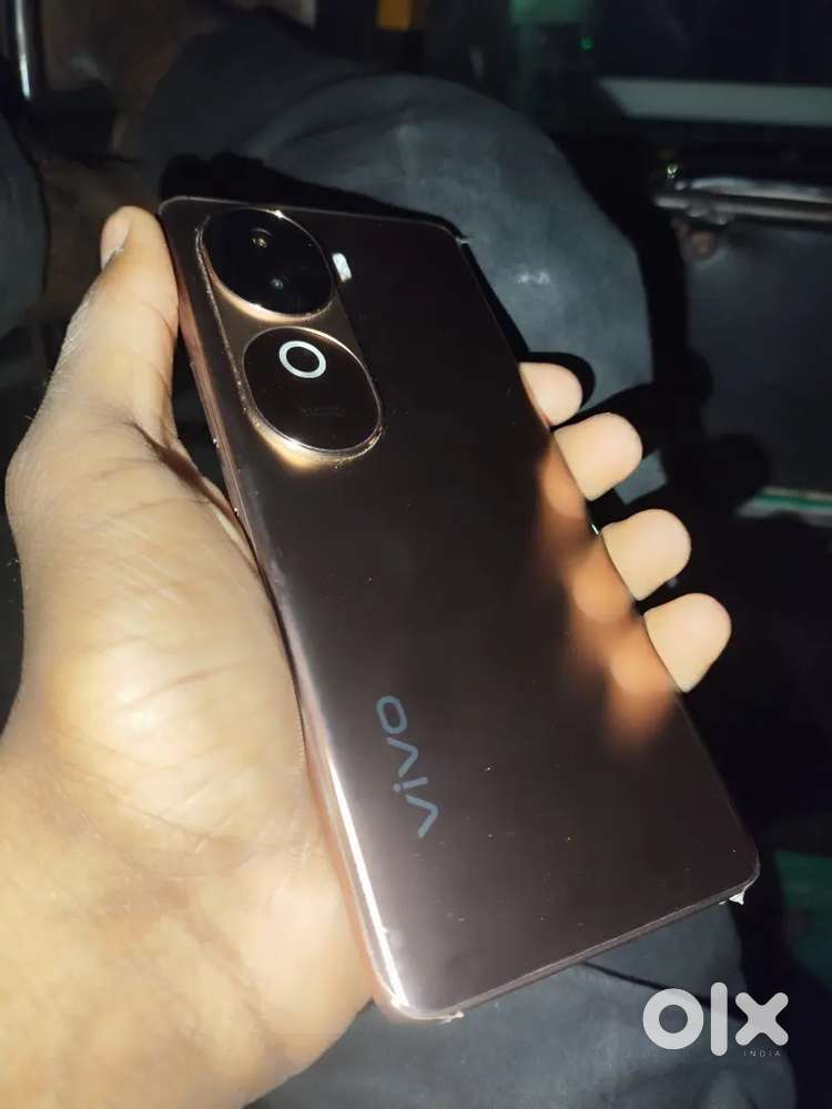 Vivo v40e fully curvd screen 8GB RAM 128GB ROM With bill box