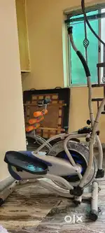 Elliptical exercise gym machine