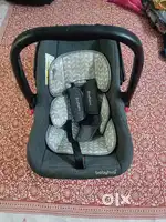 Car seat for babies- Baby Hug