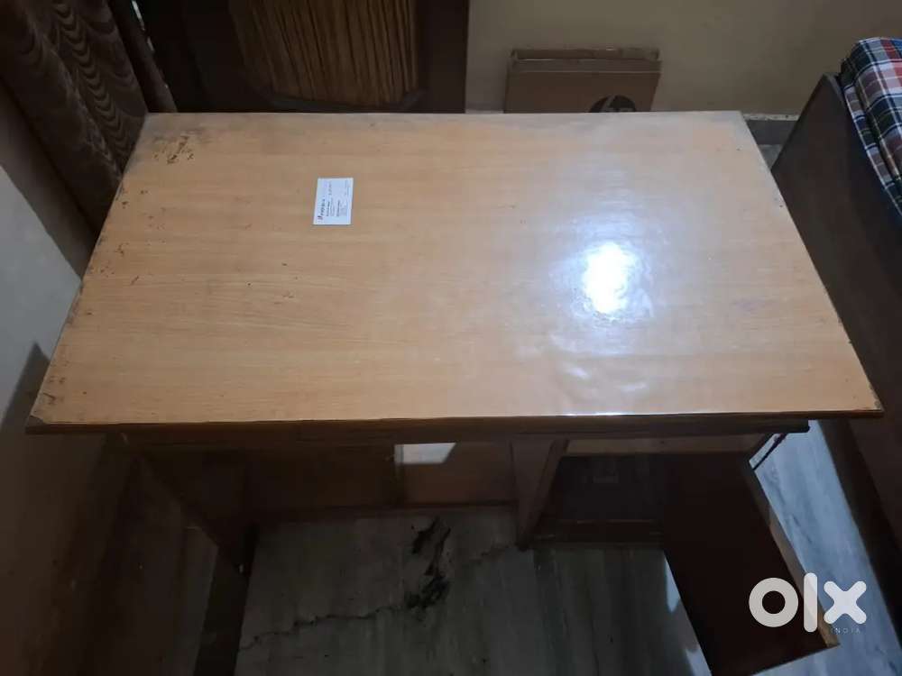 Study/computer table
