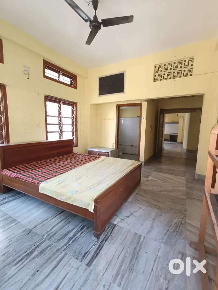 Semi Furnished big 2bhk at Zoo road Jonali