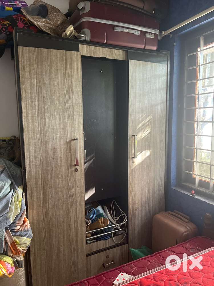 Wooden wardrobe for sale good condition