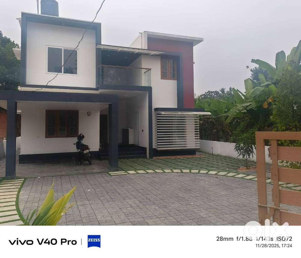 Elegant 4 BHK Two-Storey Home for Sale Near Veroor Church