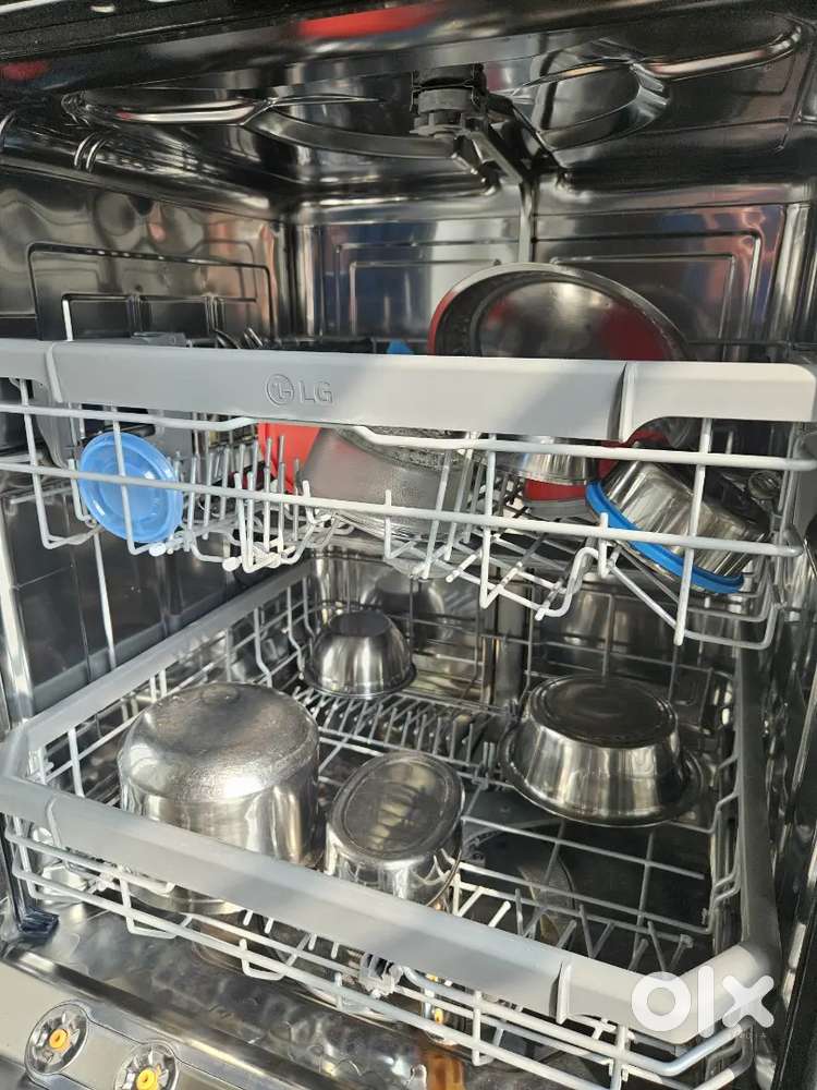 LG Dish washer 14 place settings