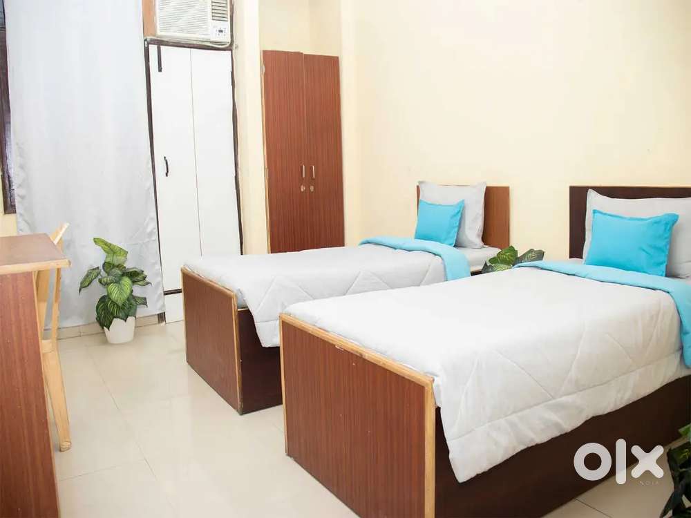 Female Roommate Wanted – Noida Sector 135