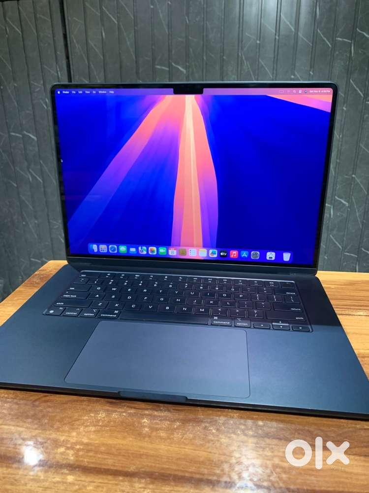 Macbook air 2023 m2 8/ 256