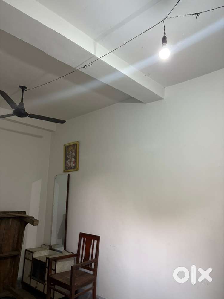 Tolet for rent for office or coaching center