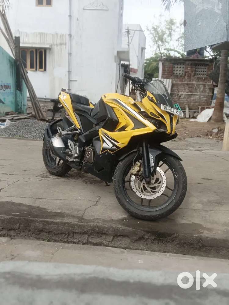 Pulsar RS200 BS 3