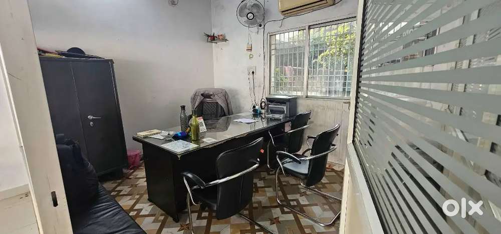 Showroom space for rent