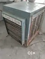 Cooler purana hai pr Bdiya hai majbut hai