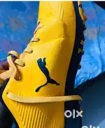 Cricket shoes and helmet for sale