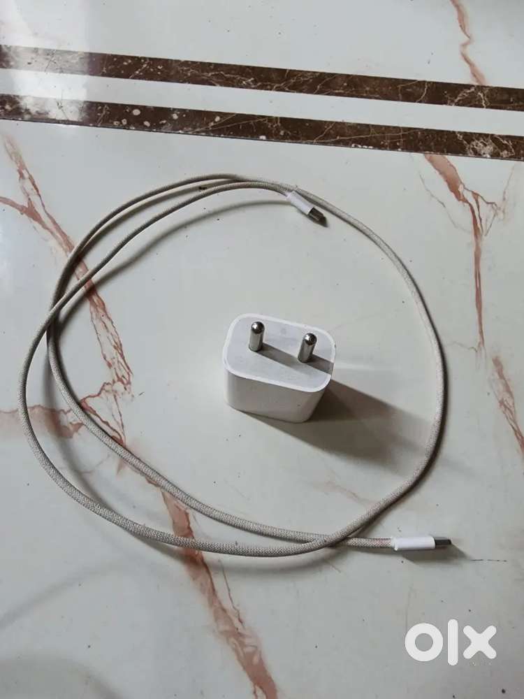 Iphone c pin charger brand new condition and original i adapter