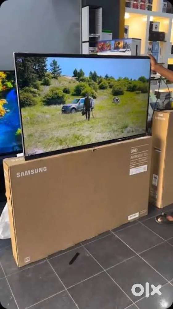 Samsung google tv with 4K quality and free gifts