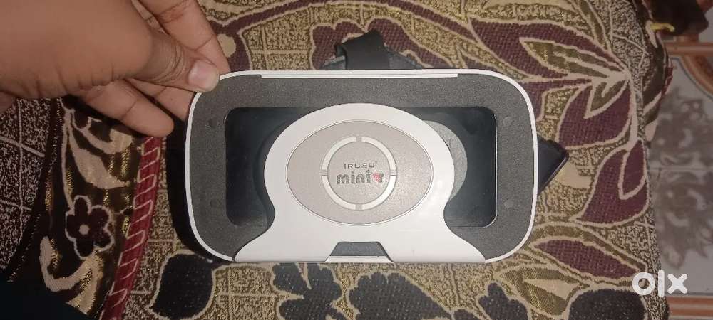 I R U S U mini VR boxx Brand new