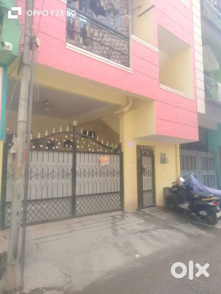 Hi g+3.5 building for sale in NEELASNDRA