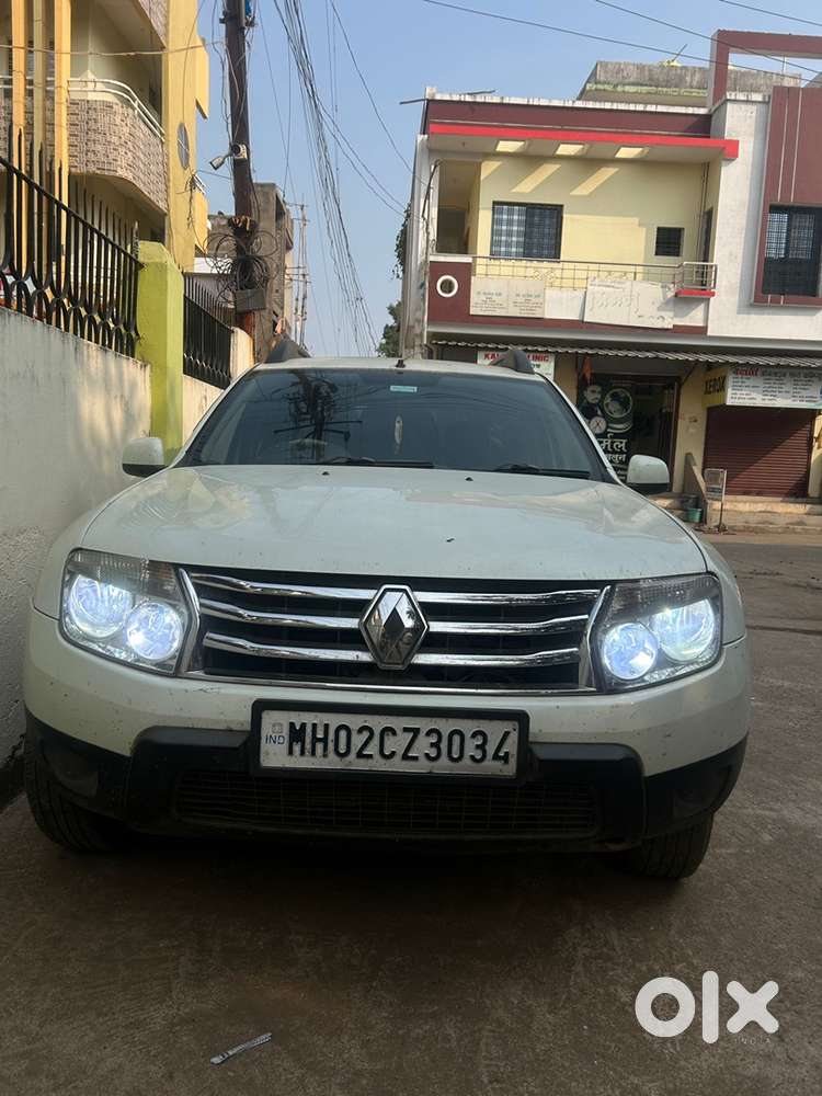 Very well maintained 2 keys all tyres new battery new dual interio