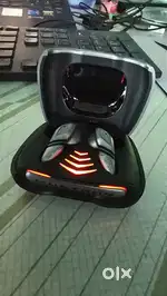 4days old Brand New Mustang Torq Air buds 302