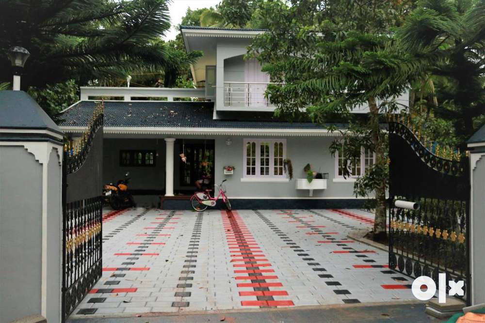 House/villa available for rent in udayamperoor, thripunithura .
