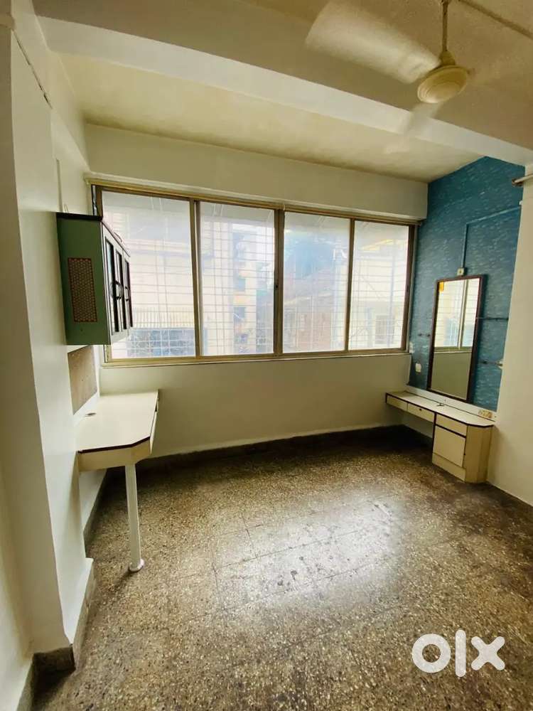 Looking for male Flatmate/Roomate asmy replacement Immediately in 1BHK