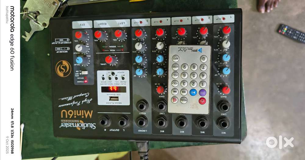 Studio master mixer