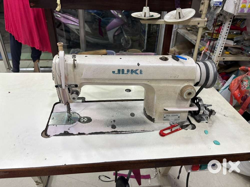 Juki tailoing machine