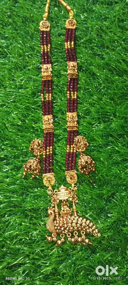 Pearl haram with earrings