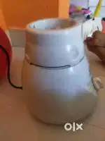 Mixer with two jar