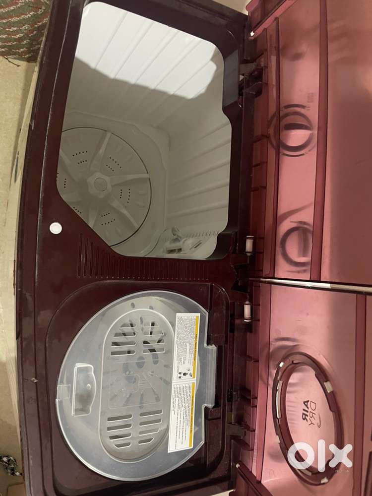 Top load semi automatic washing machine