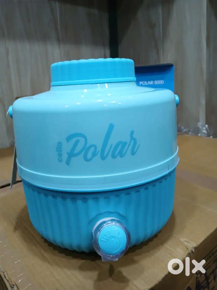 Insulated water jug or water camper