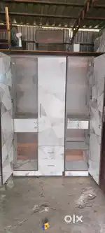 3 door wardrobe