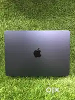 Apple macbook air 2022 m2 8gb ram/256gb ssd rs.55000