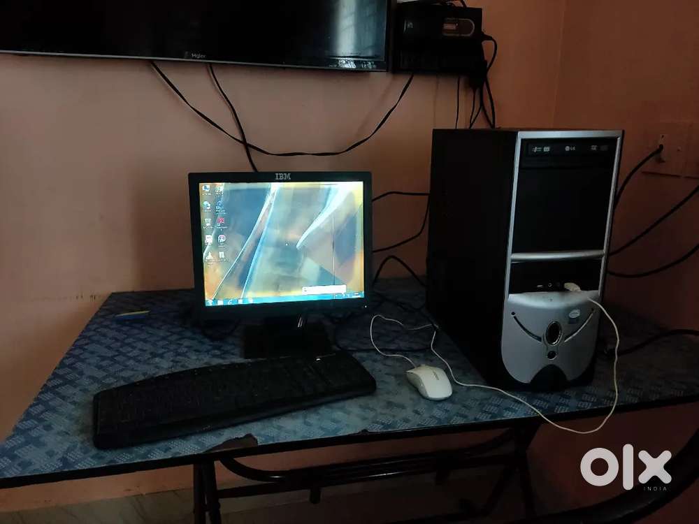 Old computer cpu keyboard mouse sell on mounter