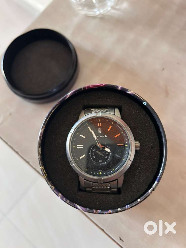 6 month old fasttrack primium watch