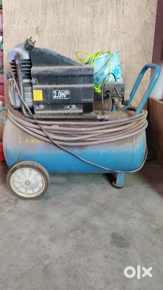 Air compressor bachna h running condition m 6000/-