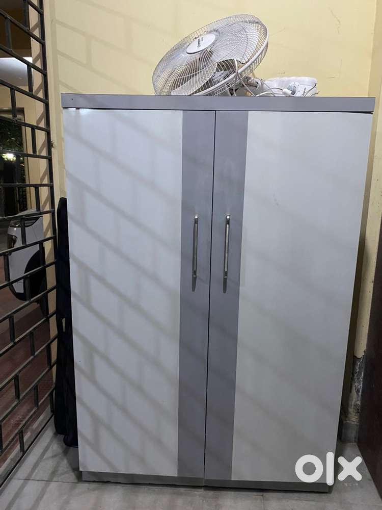 4 Rack Wooden Almirah