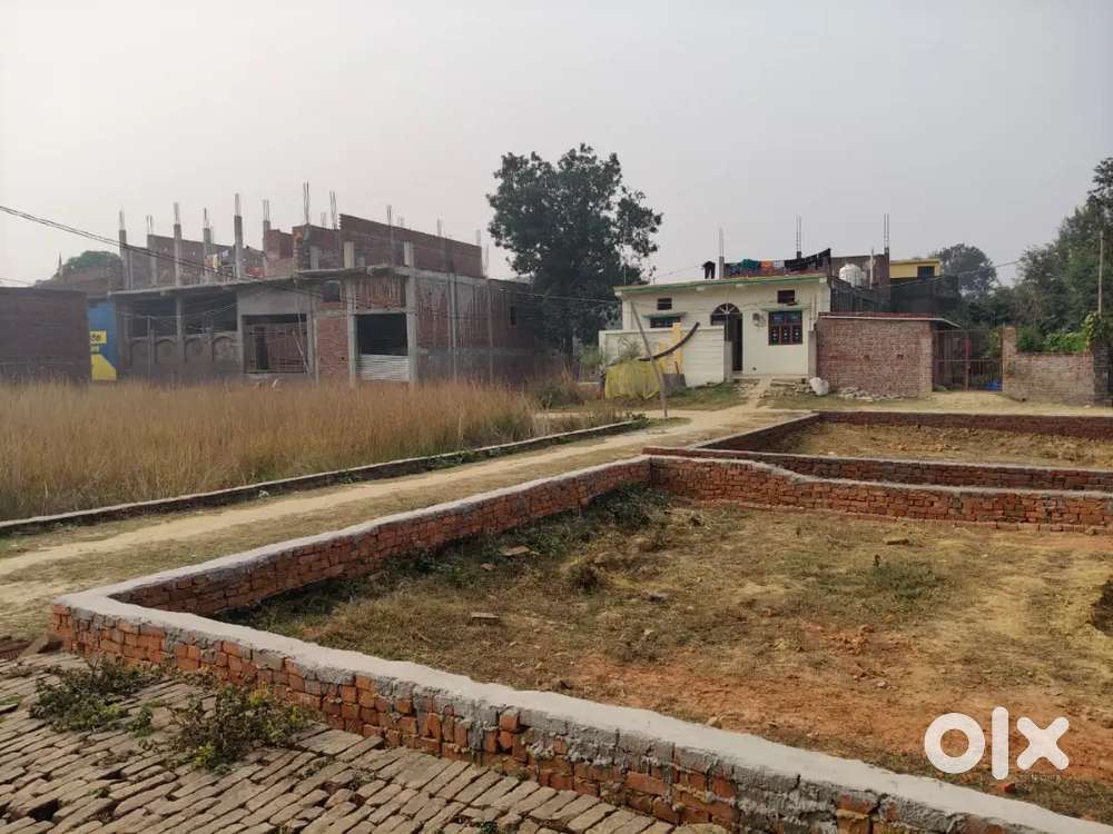 गुलहरिया थाना se bas 1 km anadr ki taraf