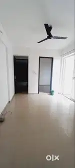 its very big 2bhk flat sale in very less price in dreams avani