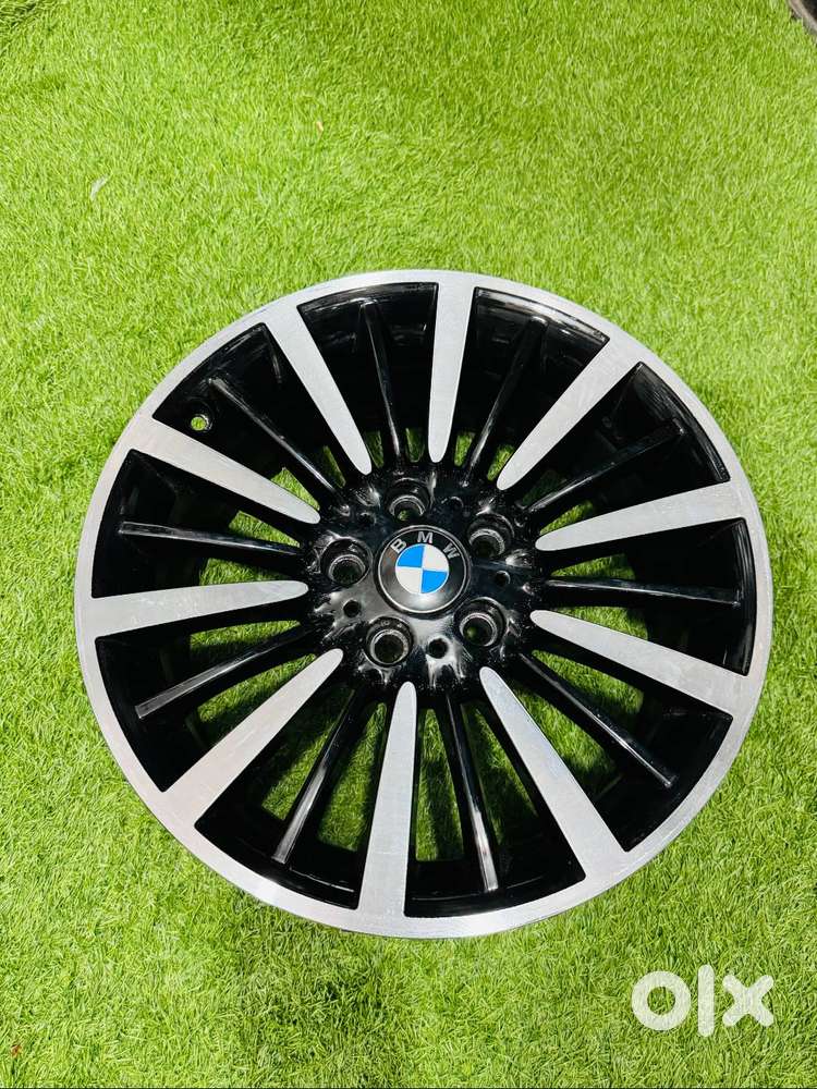 BMW ORIGINAL ALLOY WHEELS 18 INCH (BEST CONDITION)