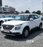 Hyundai Venue S Diesel, 2021, Petrol