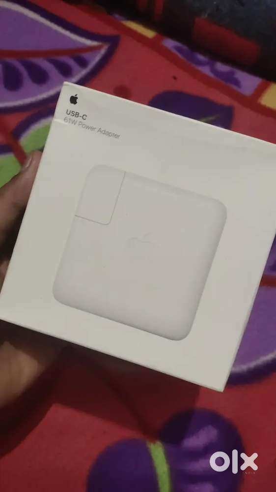 MacBook adaptors and cables !!