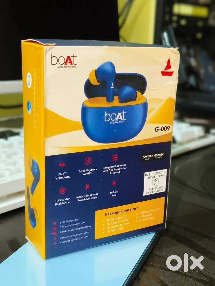 Wireless Bluetooth earbuds tws Boat