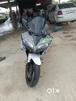 Yamaha R15 V2