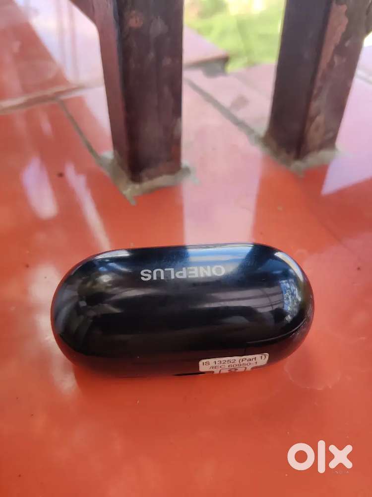 OnePlus Buds Z2 Charging Case