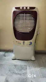 Room cooler with ice chamber